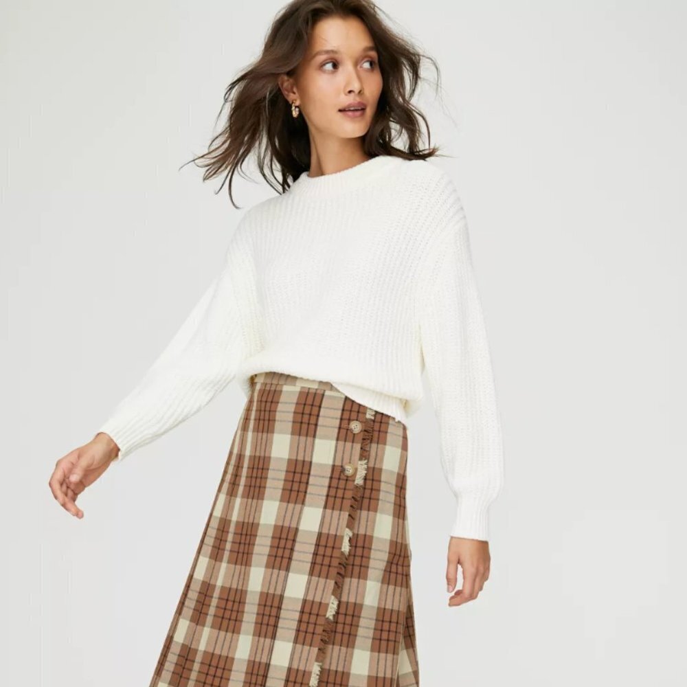 Aritzia Wilfred Essential Chenille Sweater in Avorio ( Cream ) Size Small